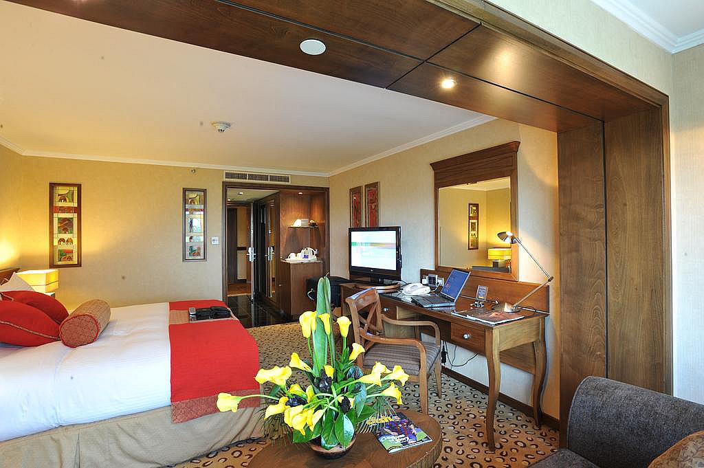 INTERCONTINENTAL HOTEL, NAIROBI (GUEST ROOM REFURBISHMENT)